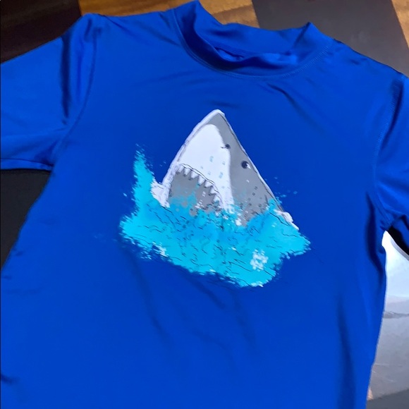 Swim shirts, size M - Picture 4 of 6